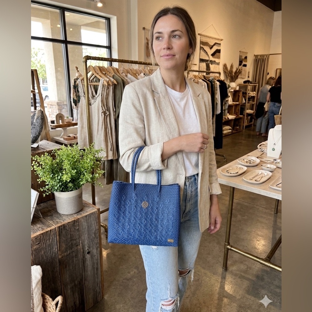 NWT Lola Bag Designer Georgina Herrera with 18k overlay Silver Medallion